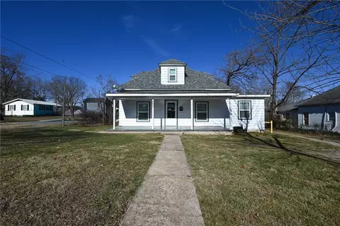 602 E Church Ave, Berryville, AR 72616