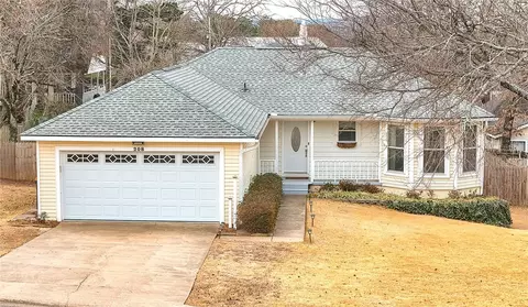 208 Heather Ln, Russellville, AR 72802