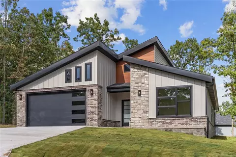 11 Crieff Cir, Bella Vista, AR 72715