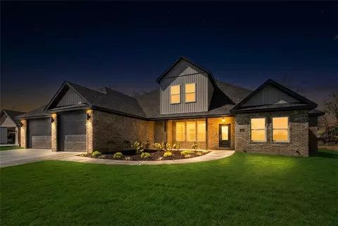Exterior - 1330 Greyback Ln, Centerton, AR 72719 photo 5 of 7