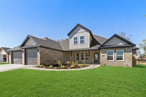 Exterior - 1330 Greyback Ln, Centerton, AR 72719 photo 4 of 7