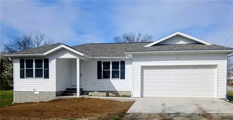 100 W 7th St, Green Forest, AR 72638