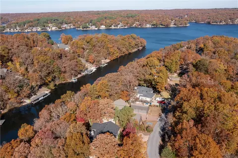 35 Kintyre Dr, Bella Vista, AR 72715