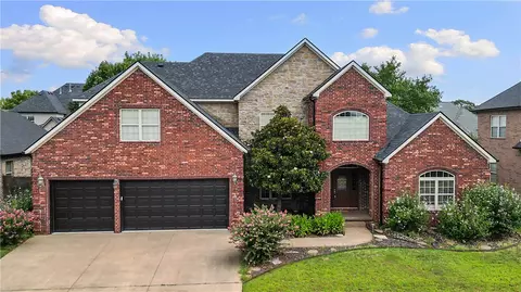 3907 NE Cadbury Ave, Bentonville, AR 72712