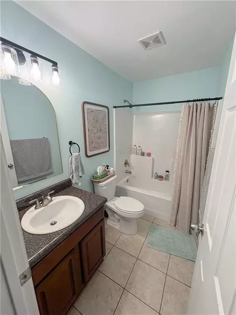 Bath - 3280 Laurel Spring Cv, Springdale, AR 72762 photo 1 of 3