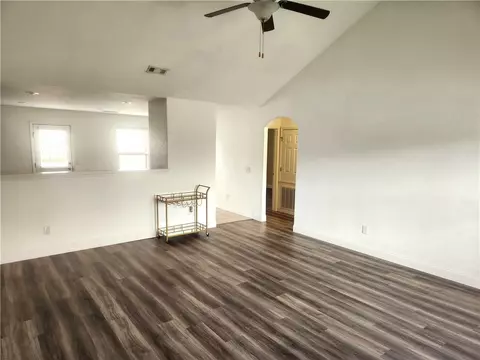 Living - 3280 Laurel Spring Cv, Springdale, AR 72762 photo 2 of 4