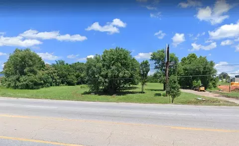 2307 N Thompson St, Springdale, AR 72764