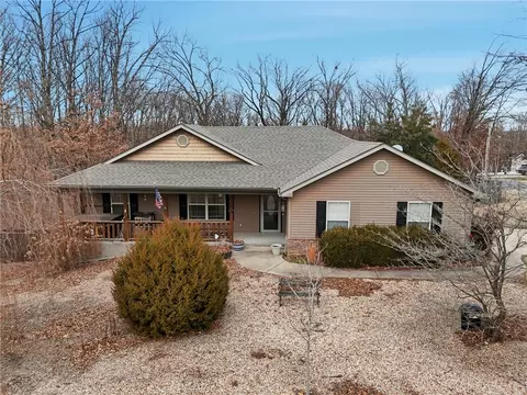 1 Whitstable Dr, Bella Vista, AR 72714