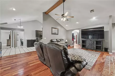 910 Raintree Ct, Siloam Springs, AR 72761