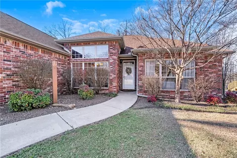 39 Brecknock Dr, Bella Vista, AR 72714