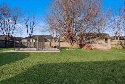 Exterior - 958 Raspberry St, Elkins, AR 72727 photo 3 of 6