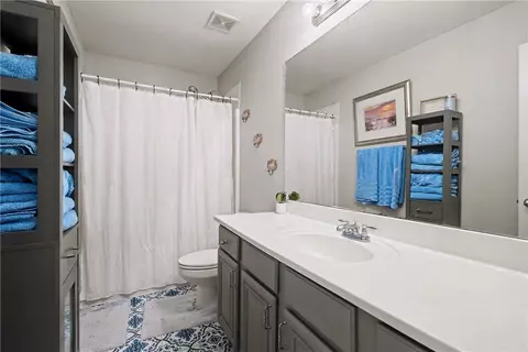 Bath - 958 Raspberry St, Elkins, AR 72727 photo 1 of 2