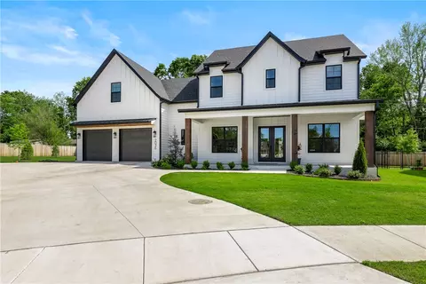 2036 N Dutton Pl, Fayetteville, AR 72703