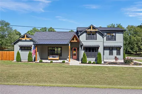 297 Cliff Rd, Russellville, AR 72802