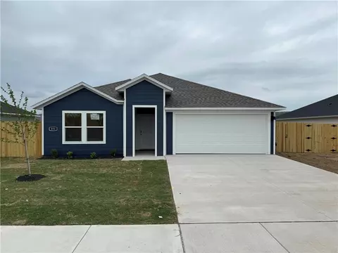 551 Raegan St, Prairie Grove, AR 72753