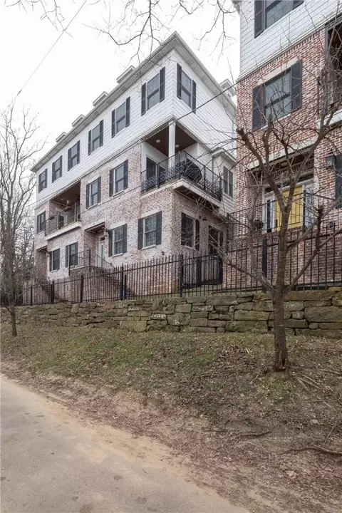 17 W Louise St, Fayetteville, AR 72701