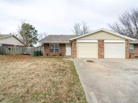 Exterior - 801 Glendale Ln, Rogers, AR 72758 photo 2 of 3