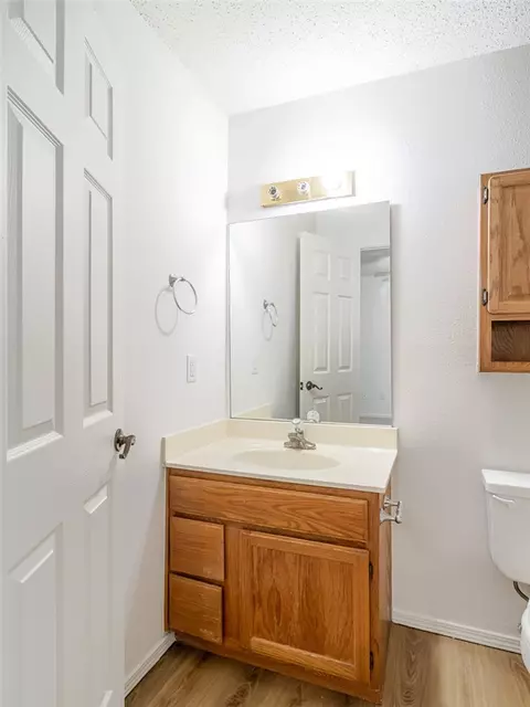 Bath - 801 Glendale Ln, Rogers, AR 72758 photo 1 of 3
