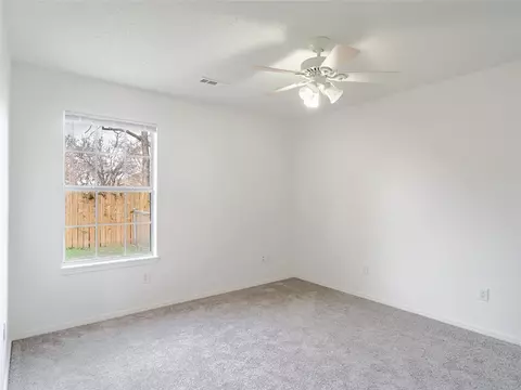 Bedroom - 801 Glendale Ln, Rogers, AR 72758 photo 3 of 4