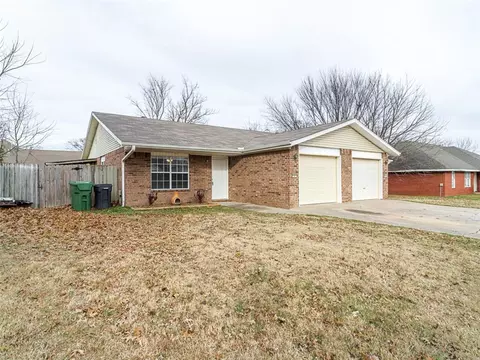 Exterior - 801 Glendale Ln, Rogers, AR 72758 photo 3 of 3