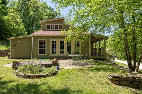 12140 Flowers Rd, West Fork, AR 72774