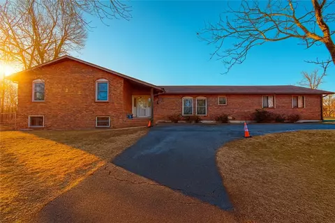 4553 E Bramble Ln, Joplin, MO 64801