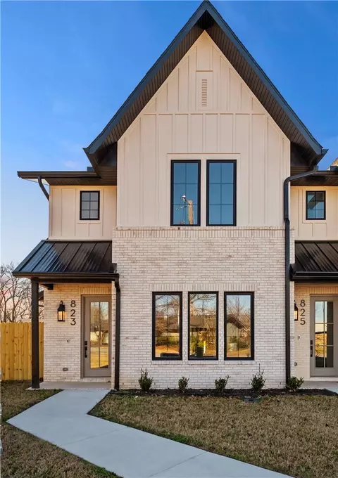 823 NW 14th St, Bentonville, AR 72712
