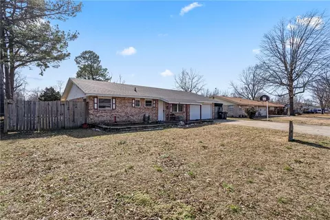 2005 Patti Ave, Springdale, AR 72762