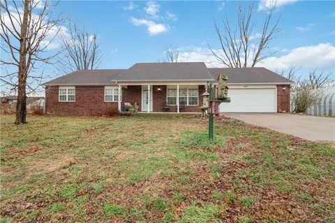 2051 Patterson Rd, Pea Ridge, AR 72751
