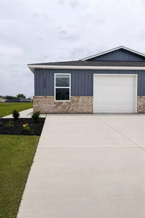 408 W Cloud Dr # A, Siloam Springs, AR 72761