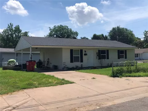 915 S 5th, Dardanelle, AR 72834