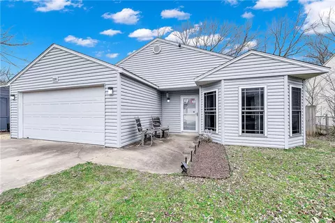 1210 Spring St, Bentonville, AR 72712