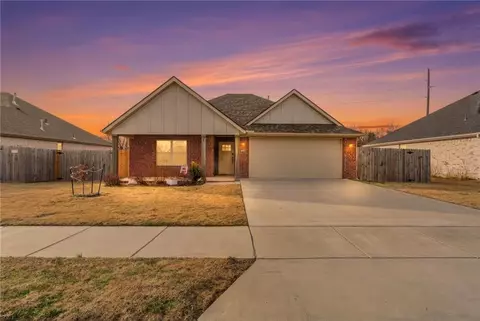 1011 Hampton St, Springdale, AR 72762