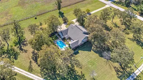 726 S Bausinger Rd, Fayetteville, AR 72704