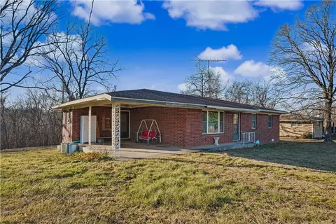 14907 N Oak St, Garfield, AR 72732