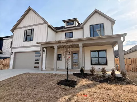 4104 Erin Dr, Rogers, AR 72758