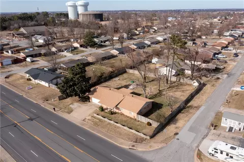 2001 W New Hope Rd, Rogers, AR 72758