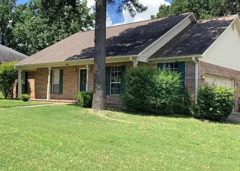 1504 Edward Ln, Russellville, AR 72802