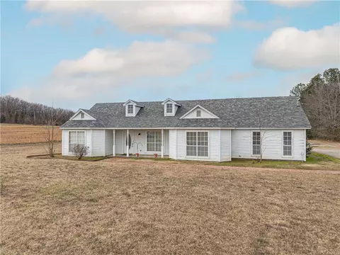 5211 Old Forest Grove Rd, Charleston, AR 72933