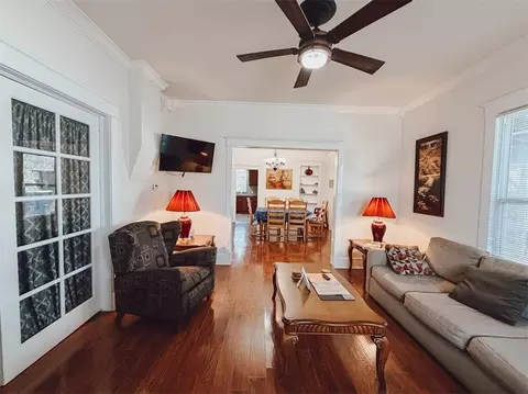 Living - 712 S Cherry St, Harrison, AR 72601 photo 3 of 3