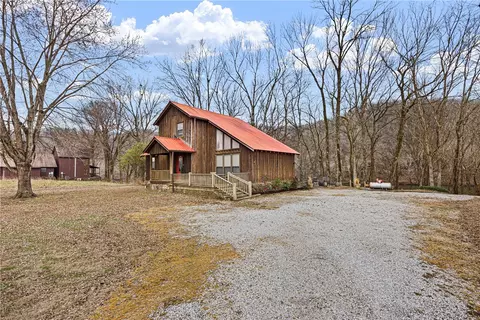 228 S Riverview Rd, Mountain View, AR 72560 photo 2