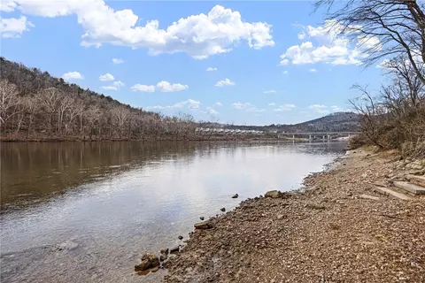 228 S Riverview Rd, Mountain View, AR 72560 photo 6