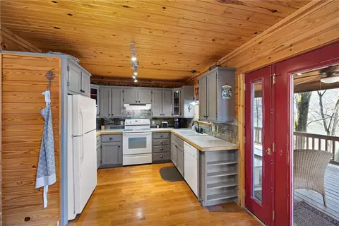 228 S Riverview Rd, Mountain View, AR 72560 photo 15