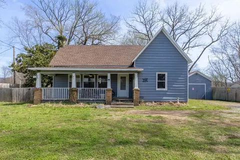 150 S Center St, Elkins, AR 72727