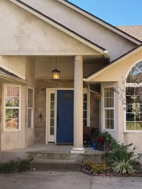 3765 Atlanta Pl, Springdale, AR 72762