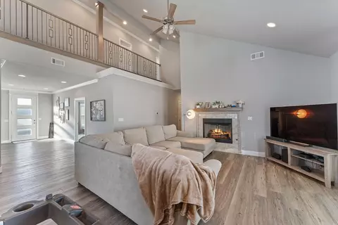1305 2nd St, Bentonville, AR 72712