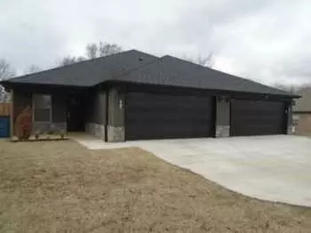 505 N Collins Ave #A & B, Gentry, AR 72734