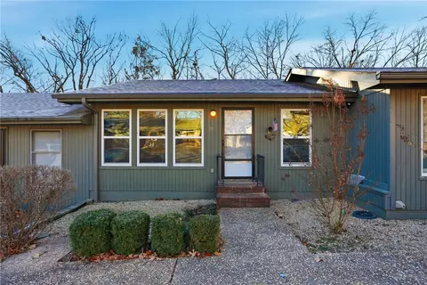 10 Dogwood Dr, Bella Vista, AR 72715