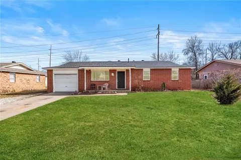 1107 White Rd, Springdale, AR 72762