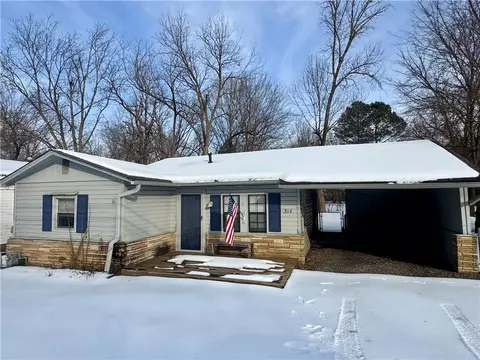 1308 N Detroit Ave, Russellville, AR 72801